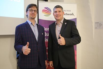 fa624ec0bf04.png ...